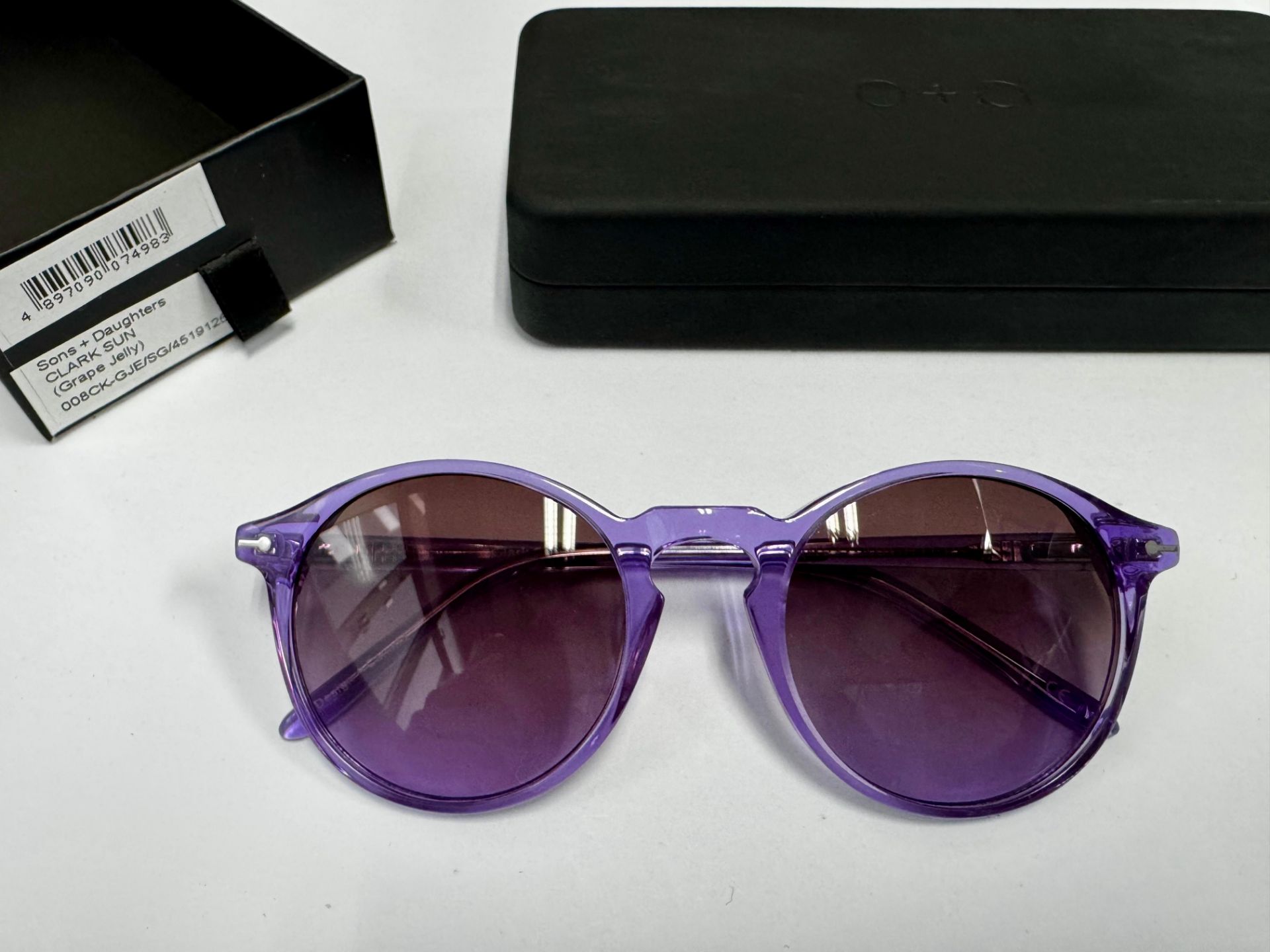 CLARK SUN [+HKD 130]