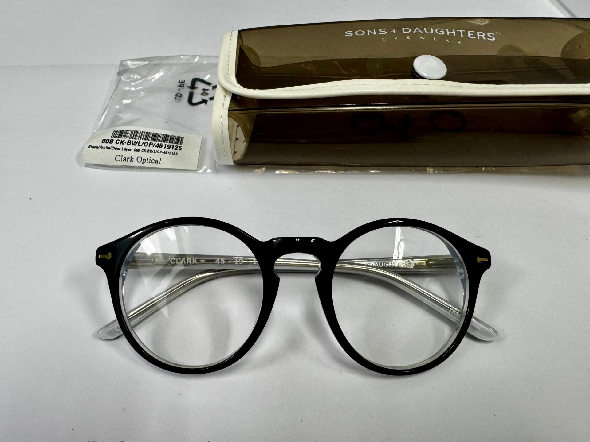 CLARK OPTICAL [+HKD 130]