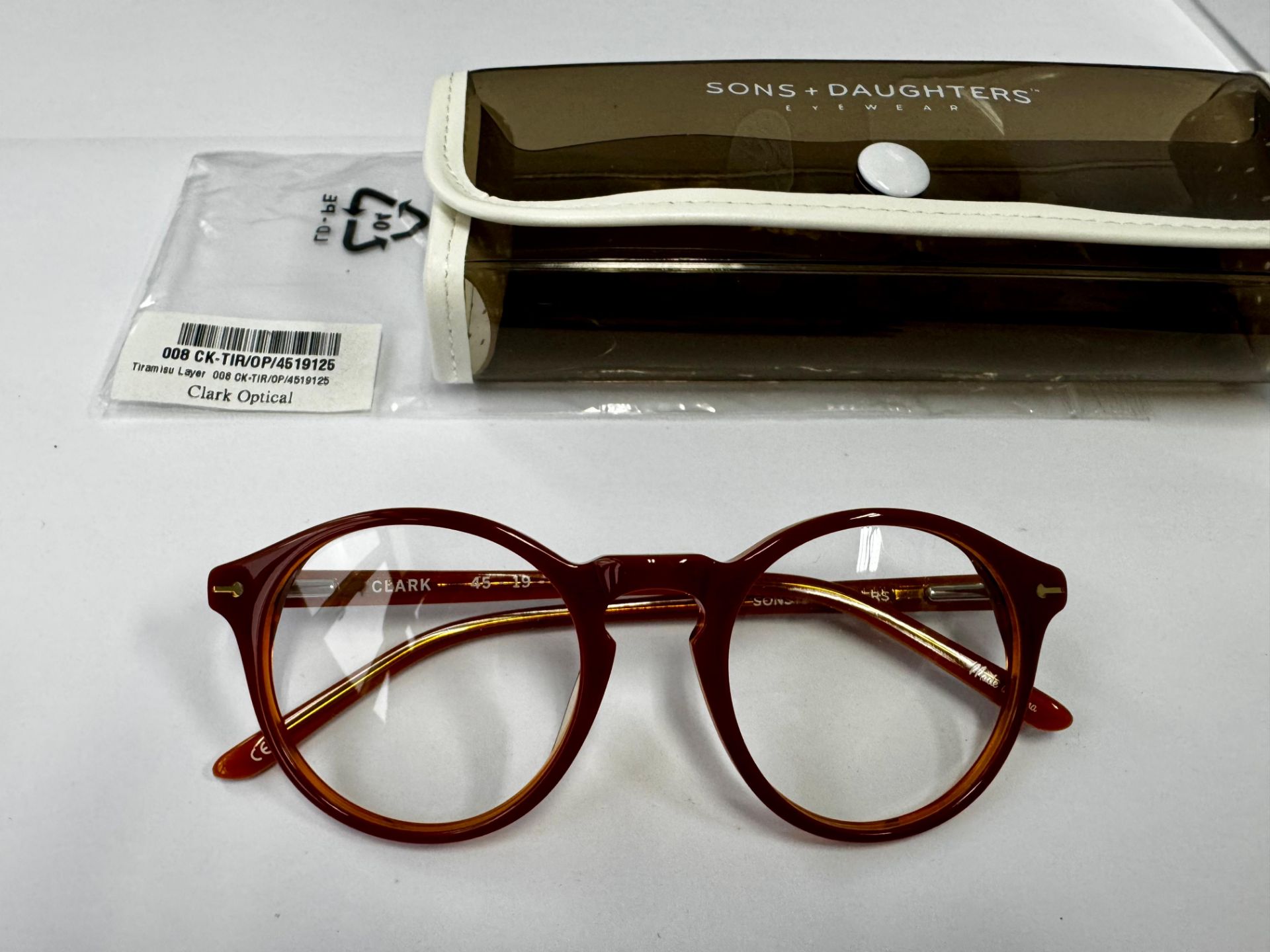 CLARK OPTICAL [+HKD 130]