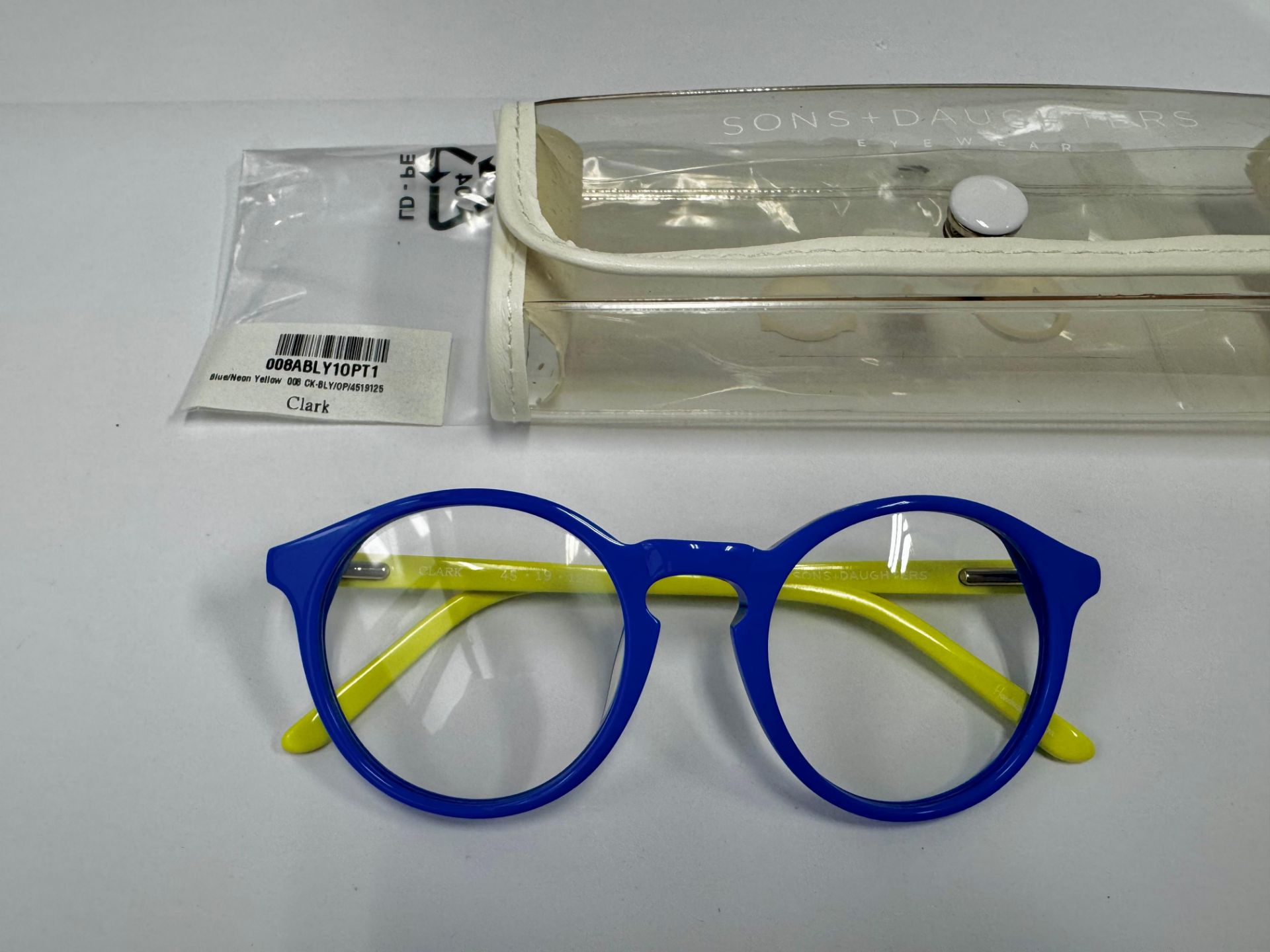 CLARK OPTICAL [+HKD 130]