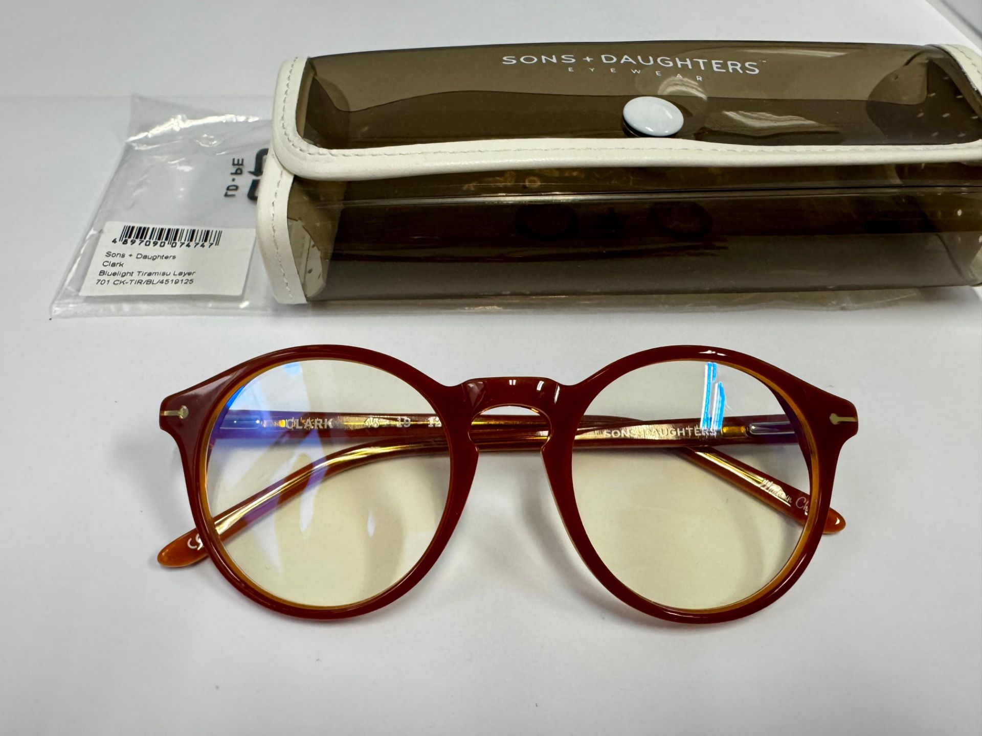 CLARK OPTICAL [+HKD 130]